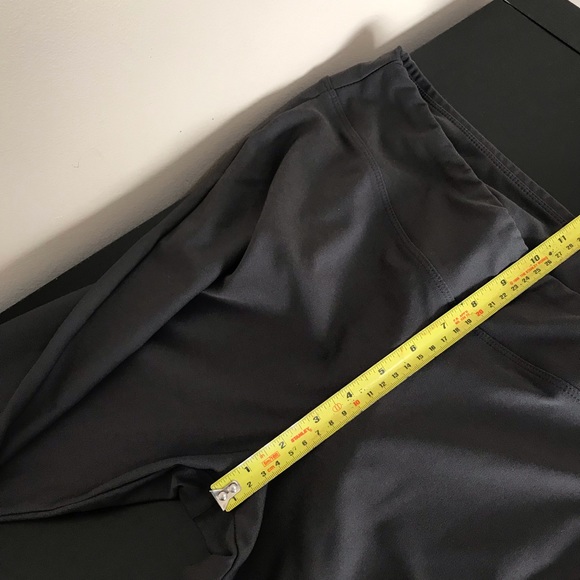 Nike Dri-Fit Cropped Grey Workout Leggings - Picture 8 of 9